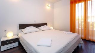 Appartement in Dugi Rat mit Großer Terrasse - b48706 - 2