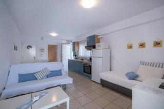 Ferienwohnung Zesa Mit Balkon Und Meerblick - Kiveri - 8