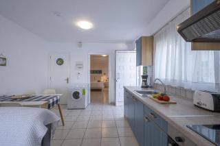 Ferienwohnung Zesa Mit Balkon Und Meerblick - Kiveri - 1