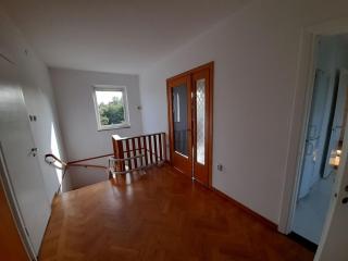 Room in house with good communication - 5