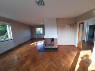 Room in house with good communication - 1