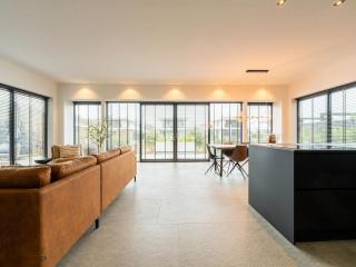 Water villa with jetty near Harderwijk - 4