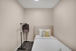 Hobson Apartment with Pool and View - Auckland - 8