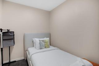Hobson Apartment with Pool and View - Auckland - 4