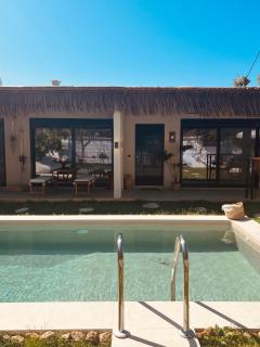 Naya pool & garden view bungalow - 1