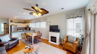 Litchfield Lakeside Oasis 2BR Villa near the Beach - 9