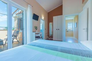 Wunderschöne Villa zur Alleinnutzung mit Meerblick und beheiztem Pool mit elektrischer Thermo-Poolabdeckung - Pomer - 2