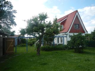Behagliches Ferienhaus Mit Garten Und Terrasse - 8