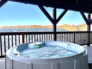 NEW & Luxurious House, hot tub & amazing views - 8
