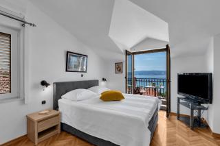 Gästezimmer für zwei Erwachsene und zwei Kinder - Duće - 0
