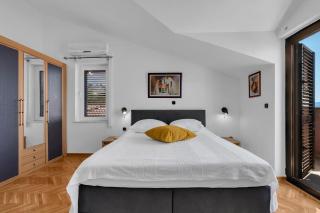 Gästezimmer für zwei Erwachsene und zwei Kinder - Duće - 2