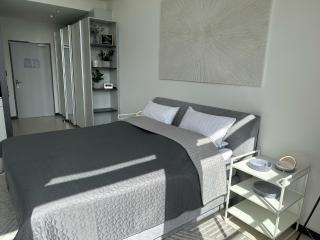 MEOS 1 -Zentrum-Balkon-Parkplatz-Gym-Uniklinik - 1