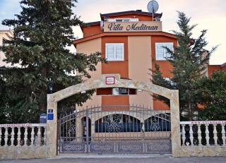 Villa Mediteran, Kleine Ferienwohnung Mit Terrasse - Trogir - 8