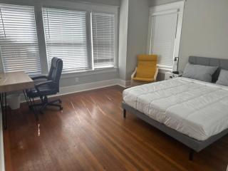 Luxury Stay in Montrose- Parma _ the Italian Plaza - Houston - 6