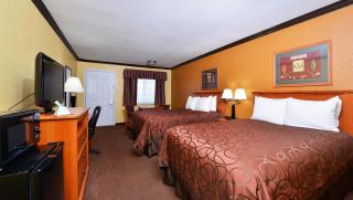 Xecutive Inn and Suites - Center - 2