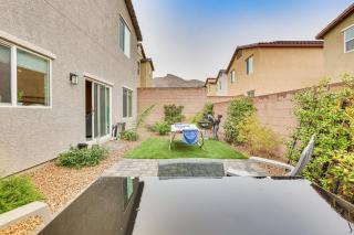 Spacious Las Vegas Home with Patio, 17 Mi to Strip! - Las Vegas - 9