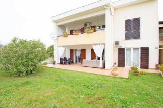 Geräumige Ferienwohnung in Pula mit Gemeinsamem Garten - Pula - 0