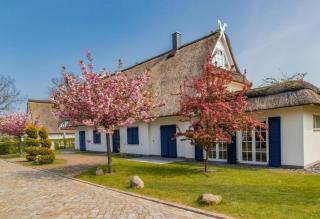 Luxuriöse klimaneutrale Strandvilla mit Indoorpool - Kalkhorst - 9