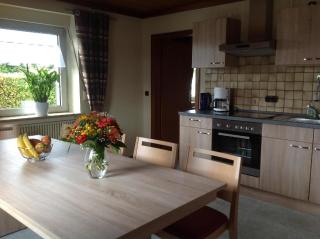 Ferienhaus in Kalterherberg mit Terrasse, Grill und Garten - Monschau - 3