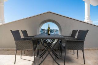 Apartments Donatella -Apt 2- mit Meerblick - Pješčana Uvala - 8