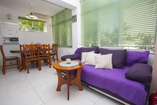 Komfortable Ferienwohnung Mit Terrasse In Bidol - 7