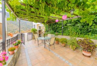 Charmantes Ferienhaus in Laroya mit Großer Terrasse - Laroya - 5