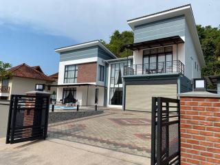 Casa al Mare Andaman Hills Villa - Pantai Cenang - 0