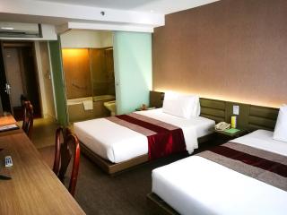 The E-Hotel Makati - Manila - 4