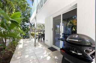 The Sunshine Villa ~ 2 Min walk to Village & Beach - Sunshine Beach - 9