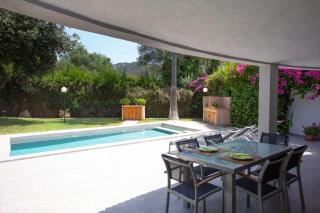 Klimatisiertes Ferienhaus Julieta mit Pool - 1