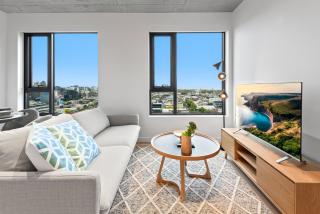Chic 2-Bed Inner-City Abode with BBQ, Gym & Pool - Melbourne - 4
