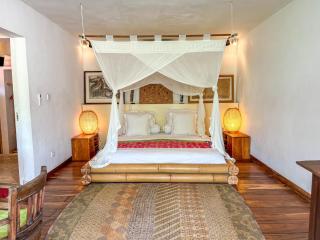 Villa Nak - Charming 4BR Family-Friendly Villa, Walking Distance to Seminyak Beach - Seminyak - 9