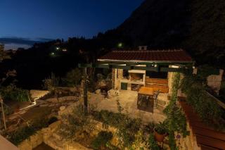Ferienhaus in Makarska mit Schönem Garten - Makarska - 9