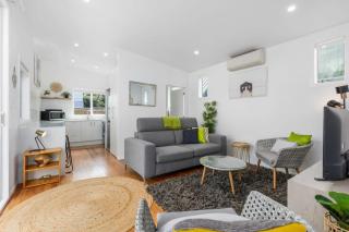 Escape to Kohi Cottage - Your Beachside Haven - Auckland - 5