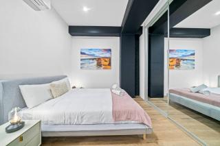 King’s Deluxe in Newtown - Sydney - 7
