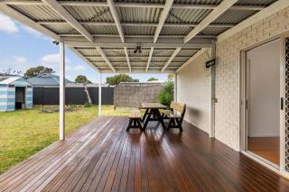 Capel Seaside Cottage - Capel Sound - 1