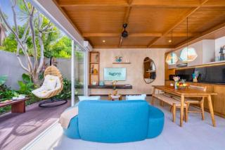 De'Boring 2 BR Private Pool Villa With Garden View NE62 - Canggu - 9