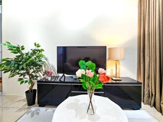 Tropicana 218 Macalister by NGN - George Town - 2