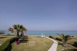 Villa Alpha - Beachfront, Steps from Mamalouka and Blue Carpet - Pefkohori - 7