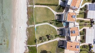 Villa Alpha - Beachfront, Steps from Mamalouka and Blue Carpet - Pefkohori - 8