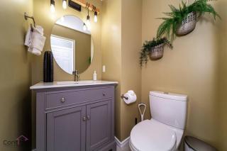 Stylish Euro Vibes Home, Small Gym, AC, Yard, Office - 8