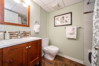 Stylish Euro Vibes Home, Small Gym, AC, Yard, Office - 2