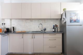 Artistic 2BR Apt w Balcony in Florentin Center by Sea N' Rent - Tel Aviv - 1