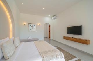 Villa Yuri - Stylish and Tropical Oasis 2BR Villa in Canggu - Canggu - 4