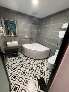 Nhật Tân Hotel - Hanoi - 7