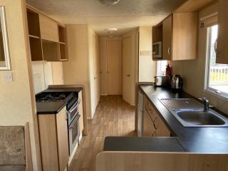 Lovely 8 Berth Caravan At St Osyth Beach Holiday Park Ref 28101G - 5