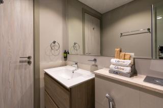 CitiHome-1BR in Business Bay Overlooking the Canal - Dubai - 5