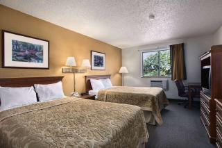 Super 8 by Wyndham Canton/Livonia Area - Canton - 8