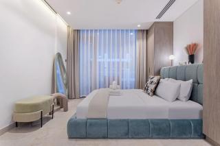 Luxury Studio! Walk To Burj Khalifa Sleeps 3! - Dubai - 7