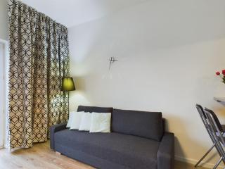 Aleja Jana Pawła II Studio for 4 Guests with Air-conditioning Warsaw by Noclegi Renters - Varsovie - 2